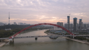 航拍城市风光红色晴川桥交通道路4k素材52秒视频