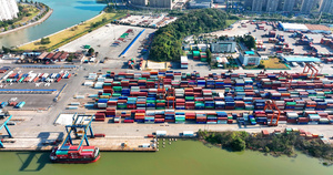 广州东沙集装箱码头港口2022年最新44秒视频