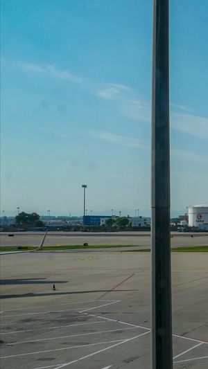 首都国际机场客机候机楼延时蓝天白云21秒视频