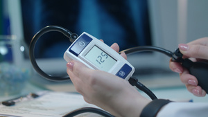 血压监测器16秒视频