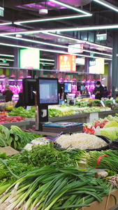 城市菜场零售铺位琳琅满目的商品素材农贸市场视频
