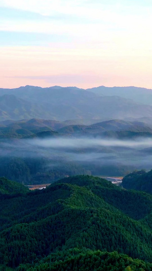山谷间的云海高速摄影9秒视频