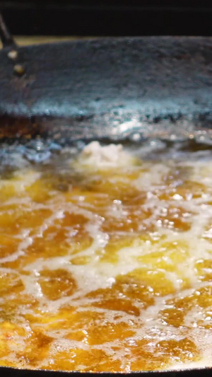 餐饮美食生活制作油炸肉丸素材美食素材63秒视频