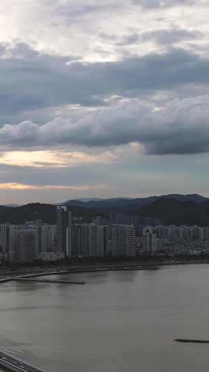 广东航拍城市风光夕阳晚霞天空落日海景素材城市素材56秒视频