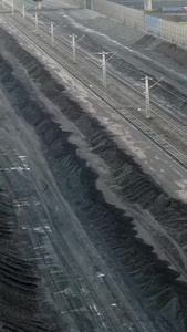 航拍储煤场中的作业车辆制造业视频