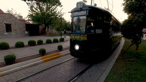 土耳其旅游胜地伊兹密尔城市有轨电车11秒视频