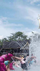 西双版纳傣族园泼水广场【该视频无肖像权，请勿商用】泼水节视频