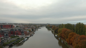 城镇河流风景12秒视频