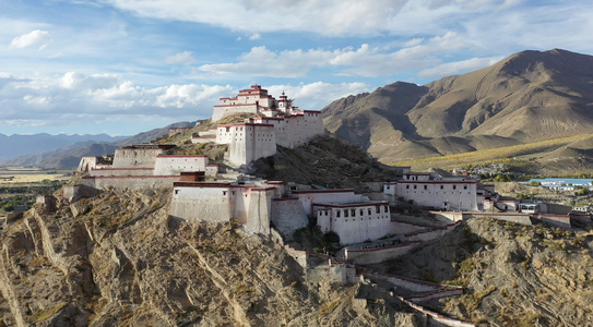 西藏日喀则古建筑江孜古堡视频