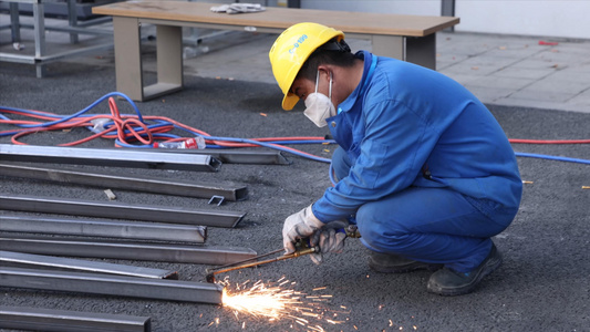 国展中心方舱医院建设施工视频