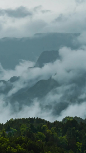 山峰山间云雾仙境飘动延时摄影12秒视频