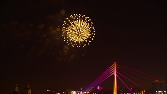 夜空烟花视频