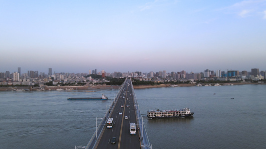 航拍城市道路交通桥梁车流街景4k素材视频