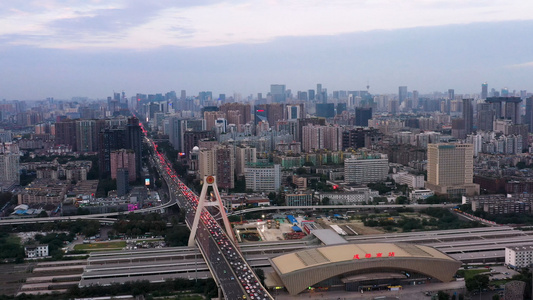 成都市火车南站跨线大桥立交航拍素材视频