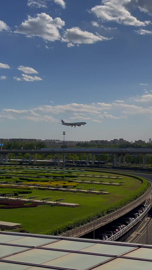 实拍落地首都国际机场T3航站楼8秒视频