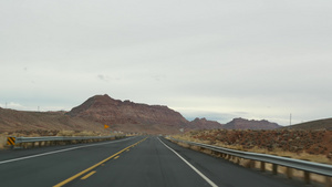 从犹他州驾车前往美国亚利桑那州大峡谷的公路89 号公路22秒视频