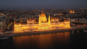 航拍布达佩斯大宫殿夜景17秒视频