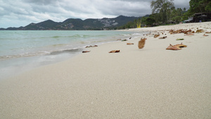 泰国苏梅岛查汶海滩的白色沙滩27秒视频