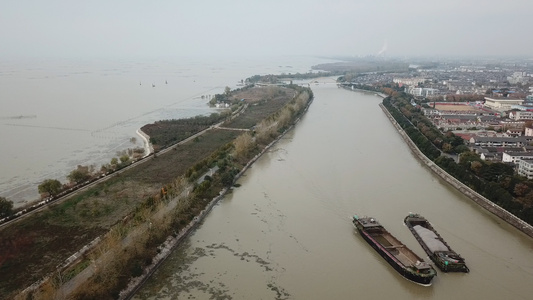 雾霾航拍京杭大运河高邮段视频