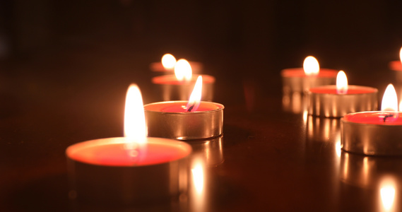 4K蜡烛燃烧祈福祈愿素材视频