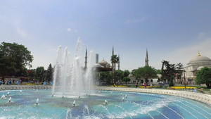 伊斯坦布尔圣索非亚大教堂前的喷泉30秒视频