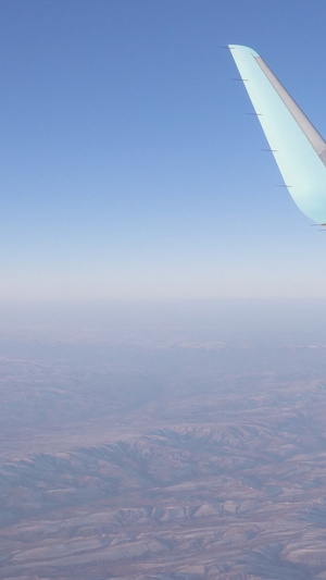 飞机机舱内拍摄机翼航空运输27秒视频