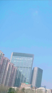 实拍青岛标志性建筑五月的风延时摄影青岛著名建筑视频