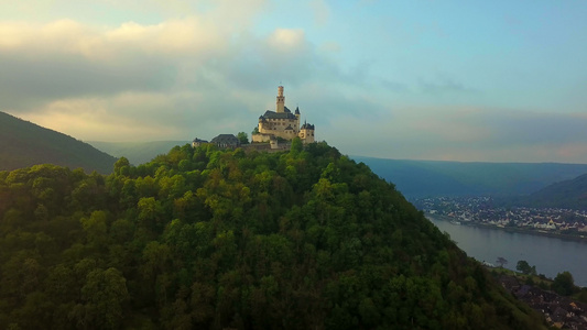 德国山顶上的城堡视频