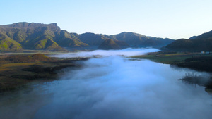 湖北5A景区神农架大九湖清晨晨雾航拍环绕4K75秒视频