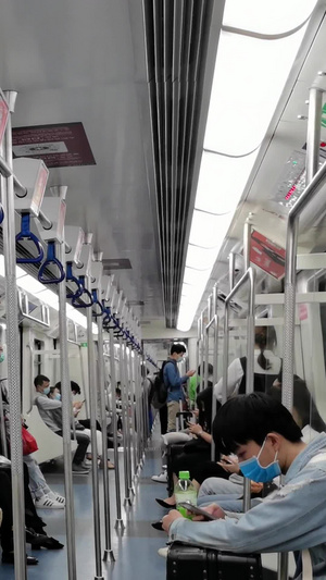 地铁出行【该视频人像无肖像权，不建议商用】深圳地铁15秒视频