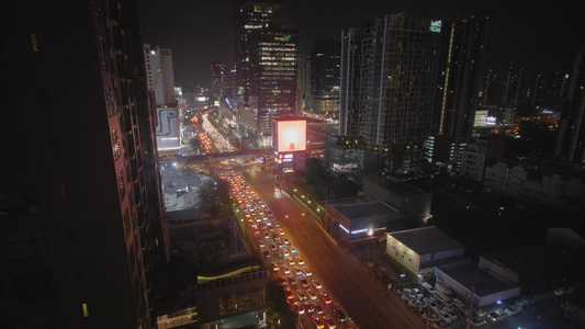 4K泰国曼谷夜景城市中心马路车流延迟拍摄视频