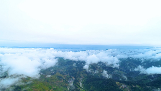 航拍高空云层村庄视频