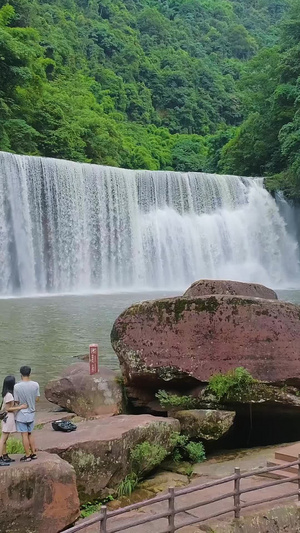 美人梳瀑布景区航拍5A景区113秒视频