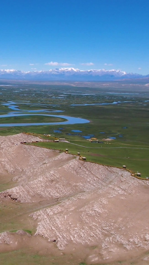 航拍5A巴音布鲁克草原景区著名标志景点九曲十八弯视频新疆旅游51秒视频