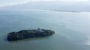 8K航拍云南大理湖中岛景区45秒视频