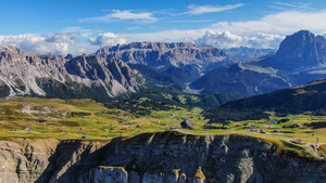 无人机航拍欧洲自然风光阿尔卑斯山52秒视频