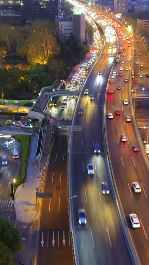上海城市高架车流夜景航拍16秒视频