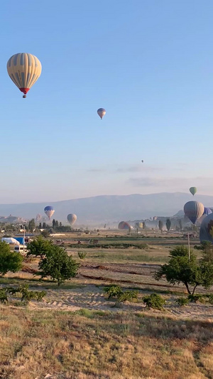 航拍土耳其卡帕多细亚热气球82秒视频
