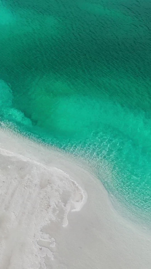 青海海西翡翠湖62秒视频