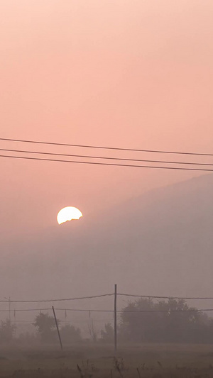 延时拍摄荒凉的沙漠山脉日出延时摄影18秒视频