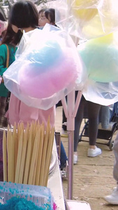 城市街头制作小吃美食粉色棉花糖素材制作过程视频