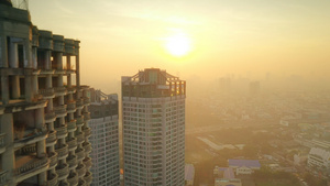 4K无人机航拍泰国曼谷平移镜头下的城市建筑30秒视频