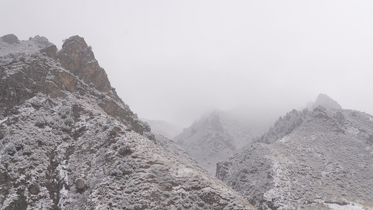 4K实拍青海海北祁连山雪景视频