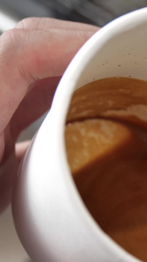 拿铁咖啡拉花 心形拉花49秒视频