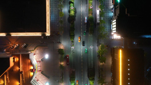 夜晚城市交通4K航拍135秒视频