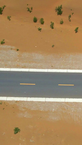 腾格里航拍沙漠公路特写阿拉善左旗视频