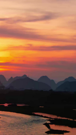 桂林龙门大桥地标景傍晚日落日落延时13秒视频