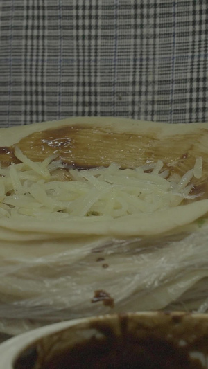 武汉城市街头餐饮美食特色小吃卷饼快餐制作过程素材log模式67秒视频