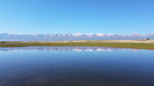 航拍新疆旅游景点赛里木湖水面倒影自然风光4k素材28秒视频