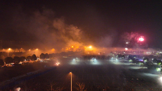 春节城市燃放烟花视频